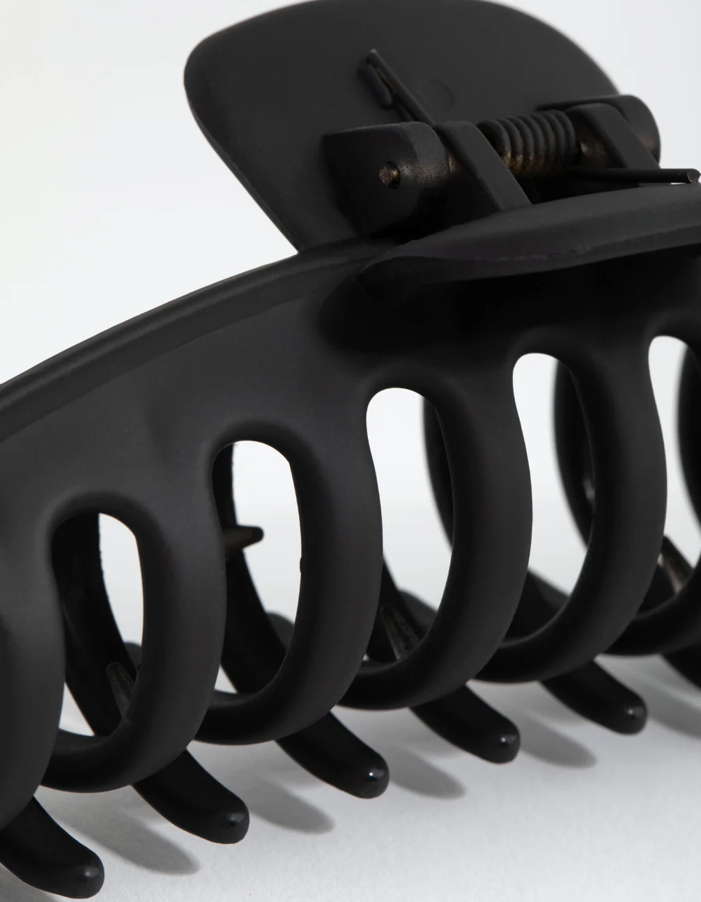 Black Acrylic Large Bar Hair Claw Clip - Image 3