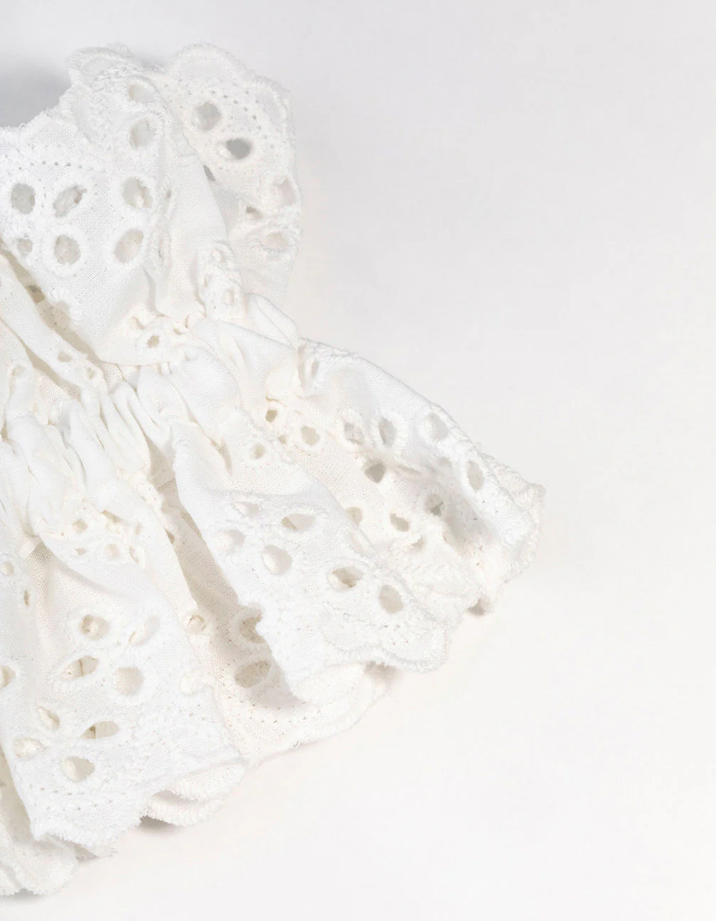 Broderie Fabric Anglaise Scrunchie - Image 3