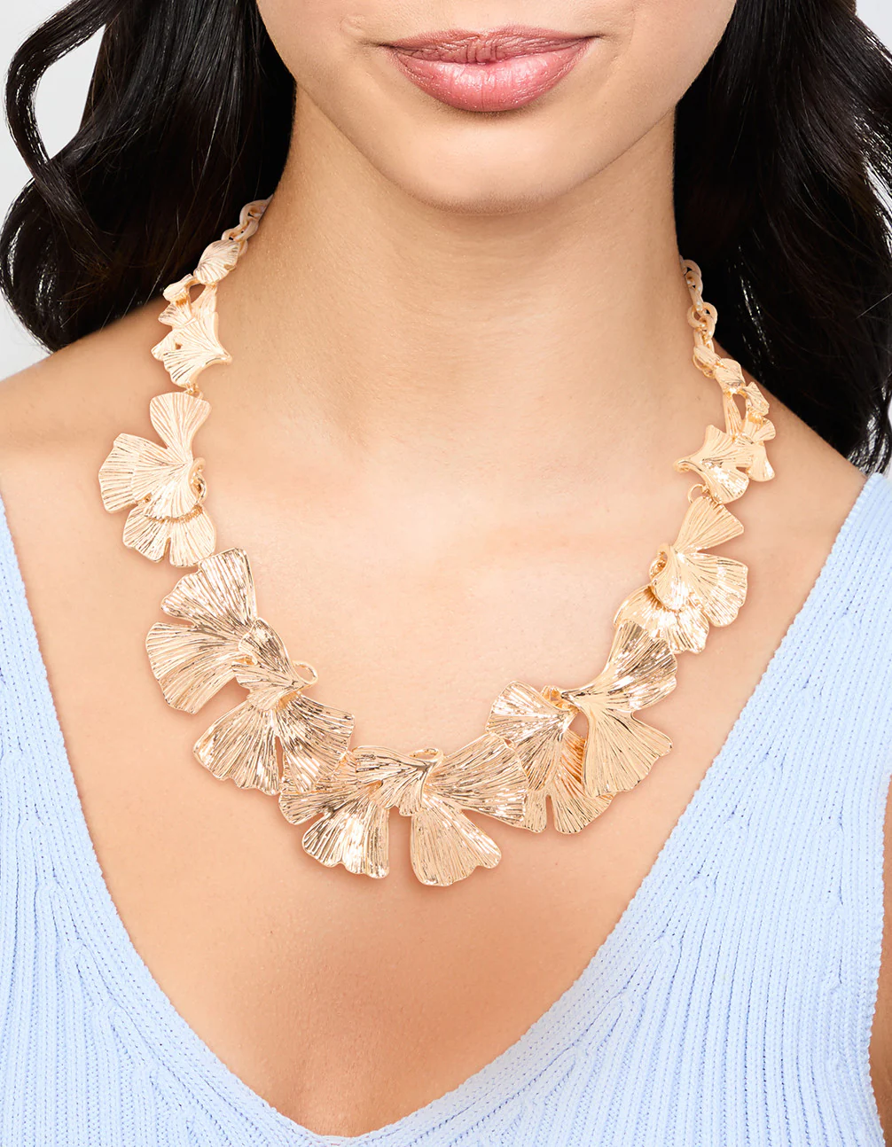 Gold Leaf Detail Short Necklace - Image 2