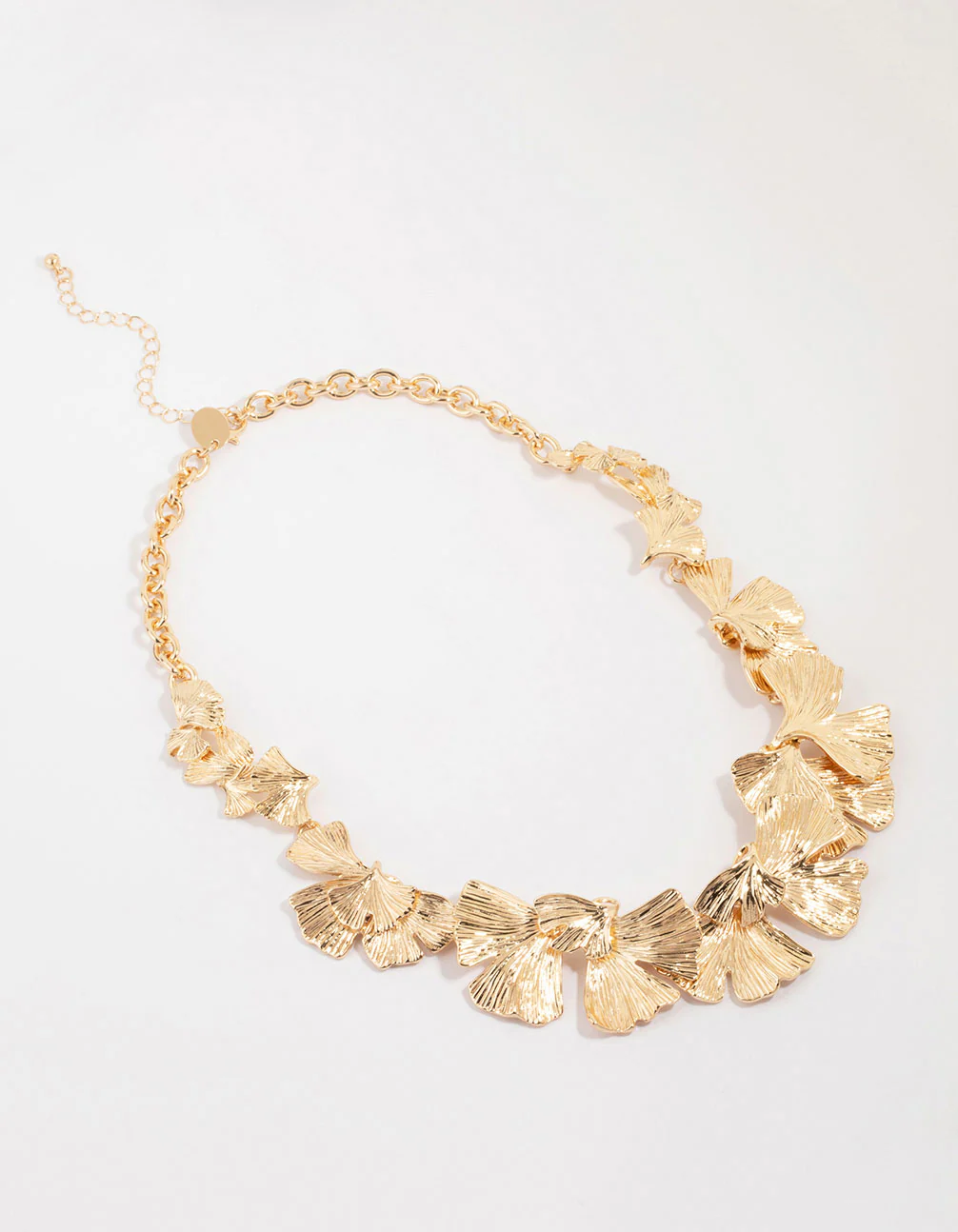 Gold Leaf Detail Short Necklace - Image 4