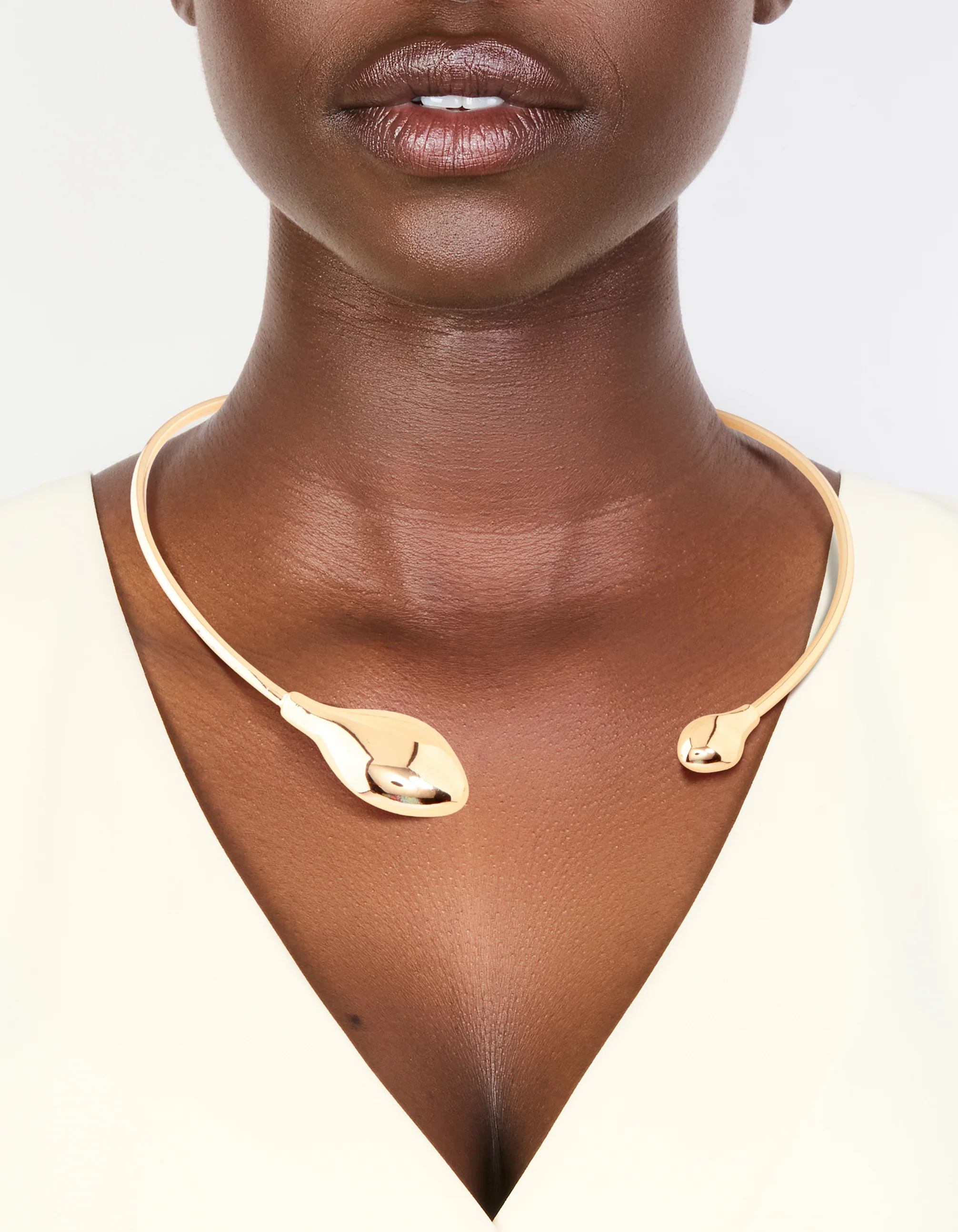 Gold Teardrop Torque Choker Necklace - Image 2
