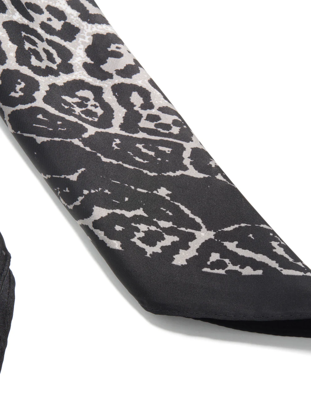 Monochrome Leopard Fabric Scarf - Image 3
