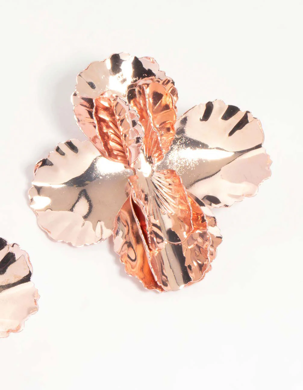 Rose Gold Hammered Flower Stud Earrings - Image 5